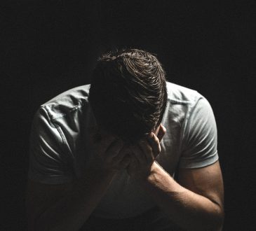 Nos tentatives pour sortir de notre insatisfaction professionnelle pourraient bien contribuer à nous maintenir dans nos difficultés