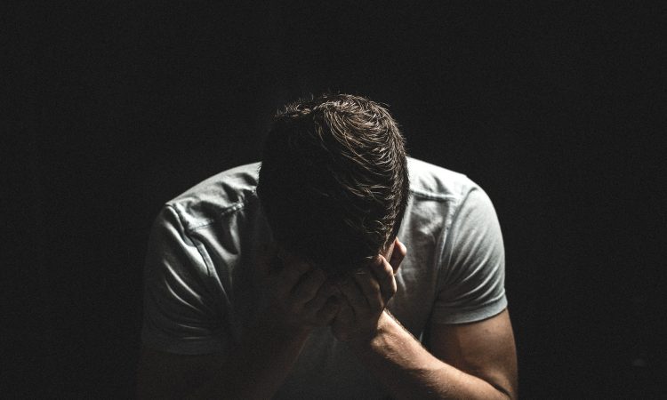 Nos tentatives pour sortir de notre insatisfaction professionnelle pourraient bien contribuer à nous maintenir dans nos difficultés