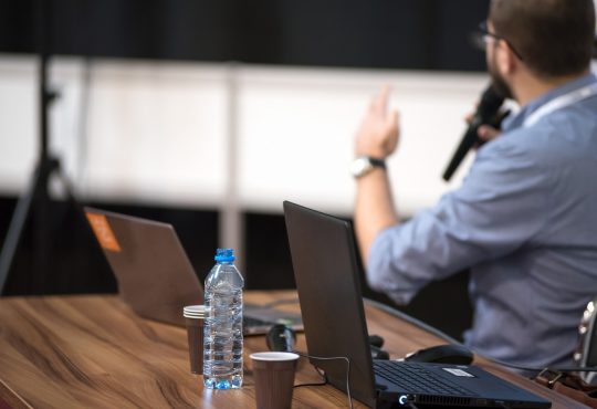 3 appels de communications présentement en cours