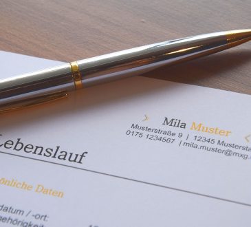 10 sites à suggérer à vos clients qui veulent mettre à jour leur curriculum vitae (CV)