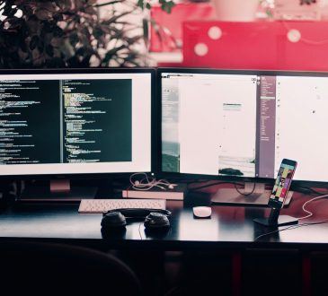 Portrait d’un travailleur en intelligence artificielle : Lorsque la technologie et l’expertise du secteur se rencontrent