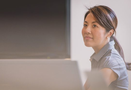 Les femmes gèrent-elles mieux les conflits en milieu de travail ?