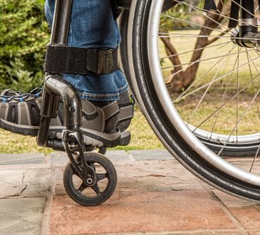 Personnes handicapées sur le marché du travail : 5 articles ou études