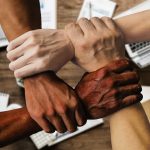 Le pouvoir du mentorat pour aider les initiatives de diversité, d’équité et d’inclusion en entreprise