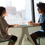 Maîtriser l’art du réseautage lorsqu’on est introverti