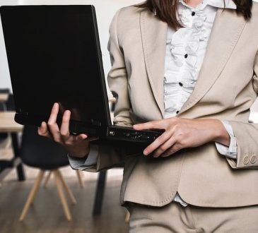 Les dynamiques relationnelles au travail en contexte de transformation numérique