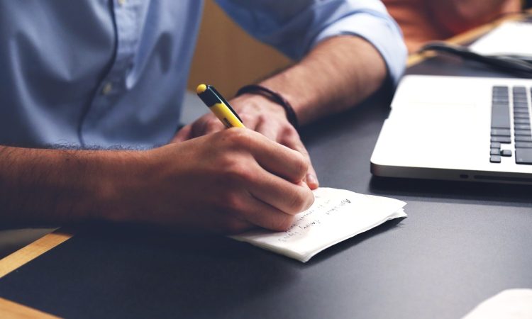 Notre bulletin hebdomadaire OrientAction en bref vous présente tous les jeudis les dernières nouvelles de l’actualité afin de vous tenir à jour, d’enrichir vos connaissances et de vous faire économiser du temps. Voici les cinq articles qui ont été le plus souvent cliqués dans nos bulletins au cours du mois d’octobre 2023.      