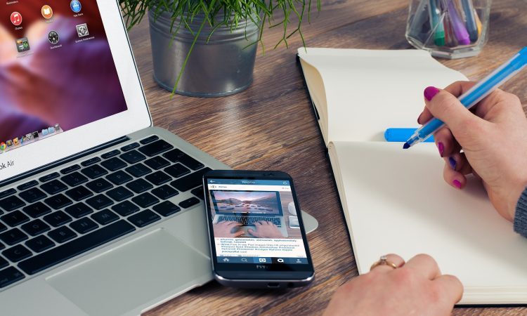 Soutenir l’intégration des employés autistes en milieu professionnel : une nouvelle application mobile pour les gestionnaires