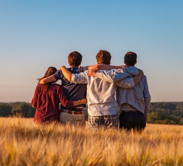 La question « Que voudras-tu faire plus tard? » peut irriter les conseillers en développement de carrière autant que les adolescents. Cette question m’exaspère tellement que j’ai entrepris un doctorat pour étudier les questions à poser et les techniques à utiliser avec les adolescents.