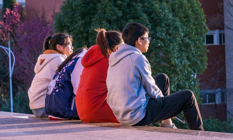 La transition primaire-secondaire est une période d'adaptation qui peut représenter des défis pour plusieurs jeunes.