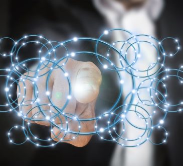 Depuis novembre 2022, où ChatGPT a fait son entrée sur le web gratuitement (Wikipédia, 2025), plusieurs innovations ont été rendues publiques pour la population de manière générale.